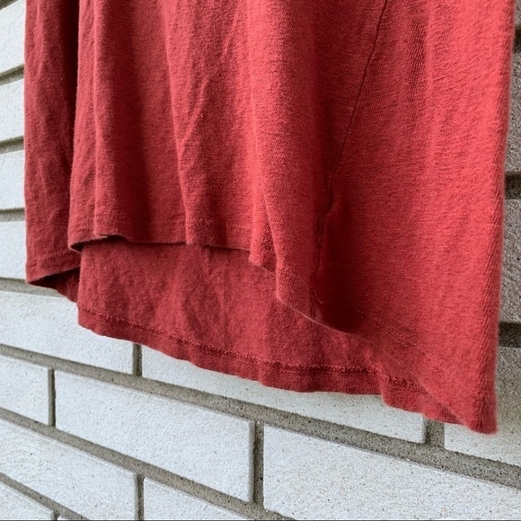 Athleta Rust Red Zephyr Asymmetrical Linen Knot Twist T-Shirt - Picture 7 of 10